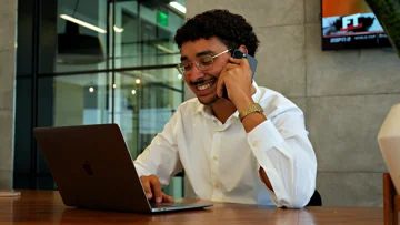 Juan Hern&aacute;ndez, fundador de Button Up Media